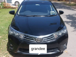 toyota-corolla-altis-grande-18-full-option