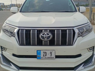 toyota-prado-txl-seven-seater-facelift-with-golden-number-9