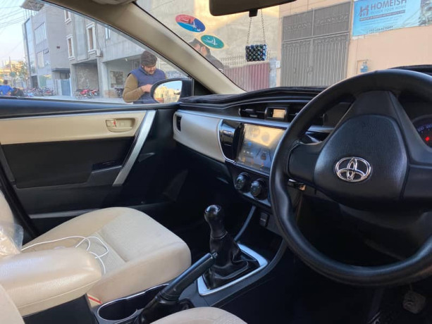 toyota-corolla-gli-2016-big-5