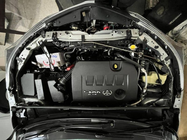 toyota-corolla-altis-2016-big-4