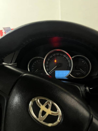toyota-corolla-altis-2016-big-3