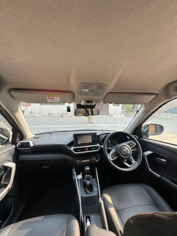 toyota-raize-12l-first-12l-variant-imported-in-pakistan-big-11