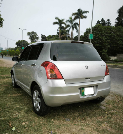 suzuki-swift-dlx-13-big-4