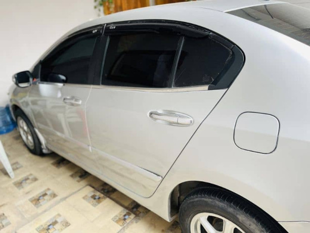 honda-city-aspire-idsi-2015-big-9