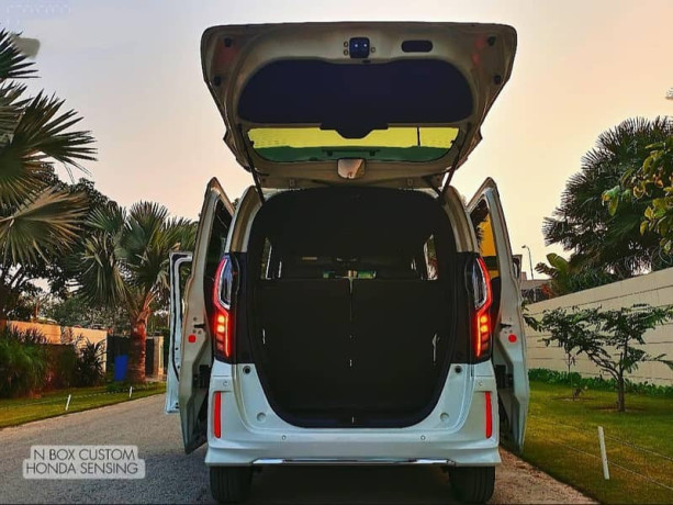 honda-n-box-custom-turbo-top-of-line-variant-white-colour-2021-model-big-6