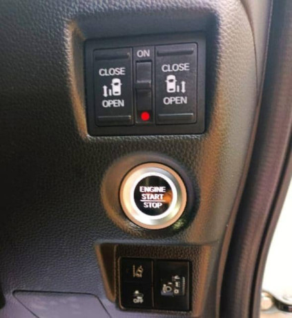 honda-n-box-custom-turbo-top-of-line-variant-white-colour-2021-model-big-2