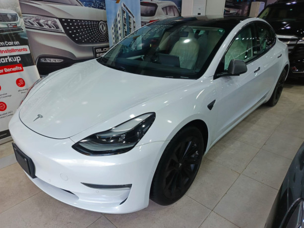 tesla-3-long-range-big-0