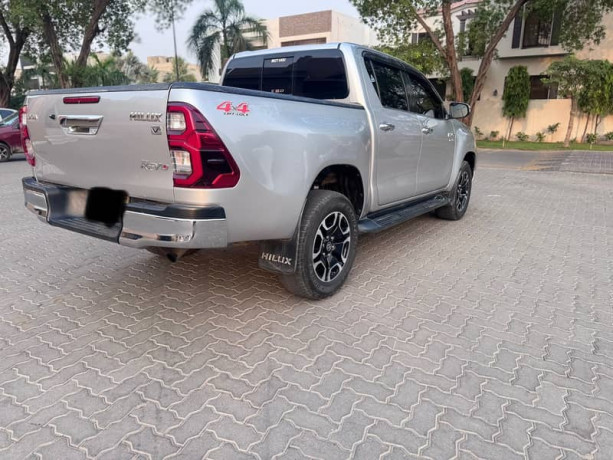hilux-revo-v-2021-new-shape-for-sale-big-5