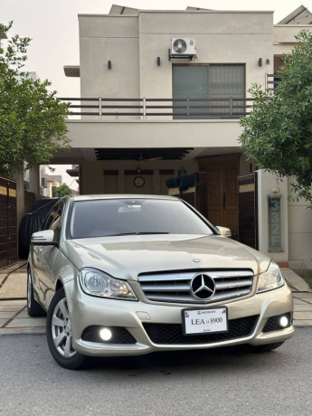 mercedes-benz-c-class-c-200-cgi-2011-big-0
