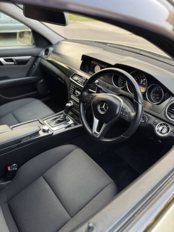 mercedes-benz-c-class-c-200-cgi-2011-big-9
