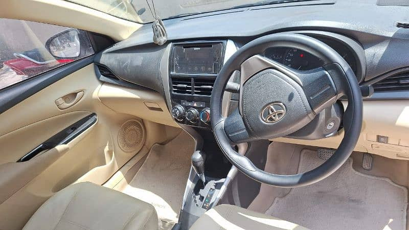 toyota-yaris-13-gli-cvt-i-2023-big-4