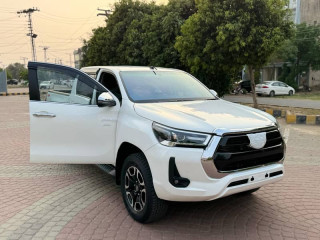 toyota-revo-v-28-disel