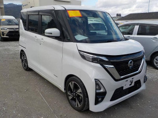 nissan-roox-2023