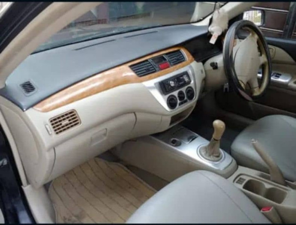mitsubishi-lancer-2005-big-5