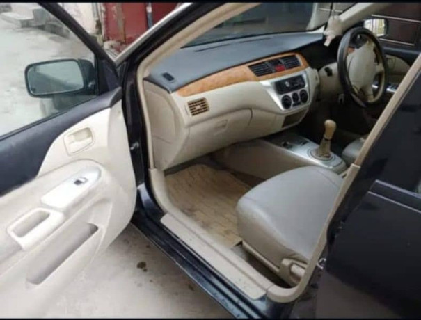 mitsubishi-lancer-2005-big-6