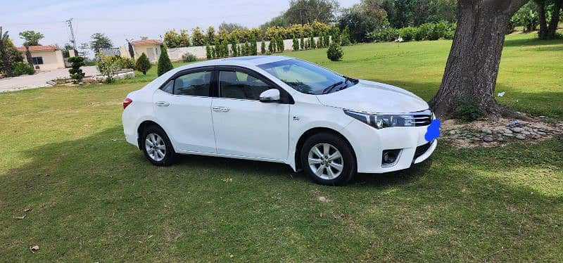 toyota-corolla-2014-altis-grande-18-automatic-register-in-2015-big-11