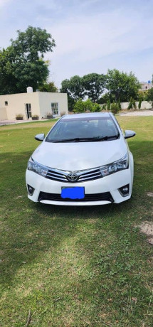 toyota-corolla-2014-altis-grande-18-automatic-register-in-2015-big-5
