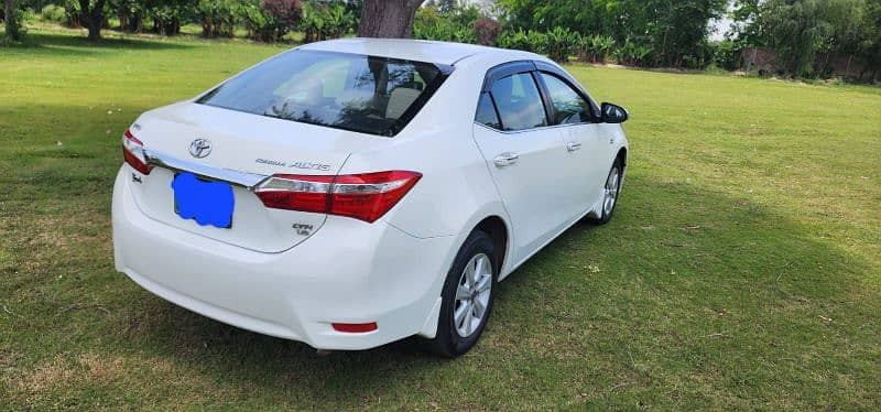 toyota-corolla-2014-altis-grande-18-automatic-register-in-2015-big-1