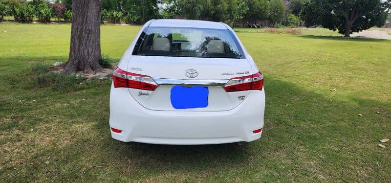 toyota-corolla-2014-altis-grande-18-automatic-register-in-2015-big-6