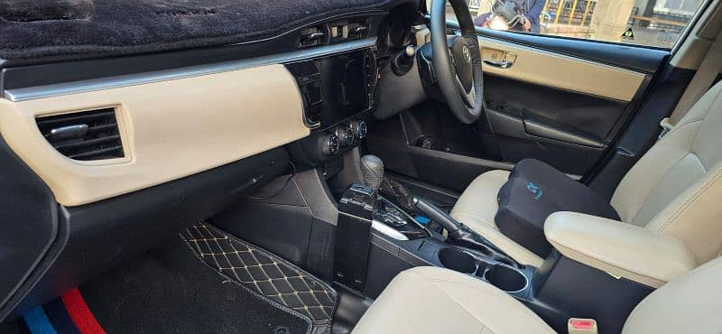 toyota-corolla-2014-altis-grande-18-automatic-register-in-2015-big-15