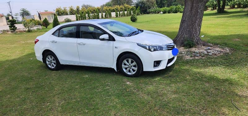 toyota-corolla-2014-altis-grande-18-automatic-register-in-2015-big-3