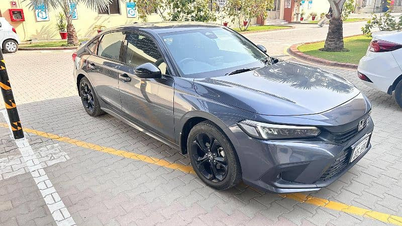 honda-civic-rs-full-option2024-only-34000-km-driven-big-2
