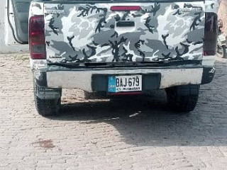 toyota-hilux-2007aslam-abad-nmbr