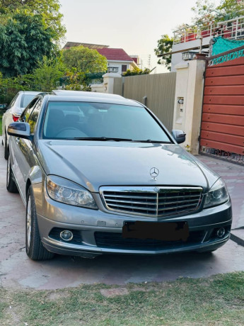 mercedes-c-class-2007-with-sunroof-and-beige-room-2014-registered-big-4