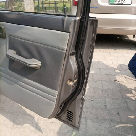 suzuki-mehran-vxr-2016-big-10
