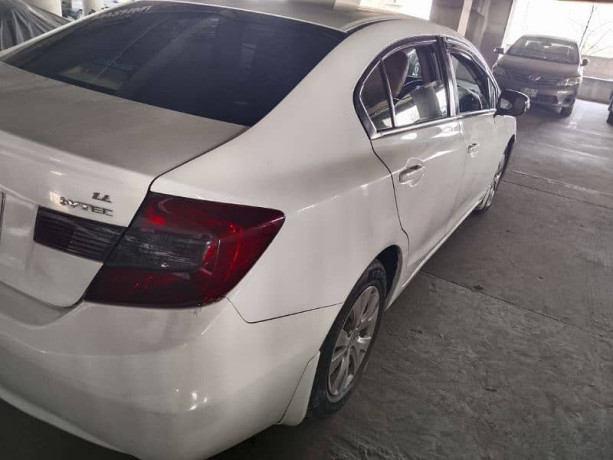 honda-civic-vti-2013-model-like-new-car-big-10
