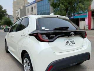 toyota-yaris-japanese-2125import