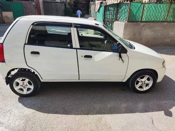 suzuki-alto-2010-big-4