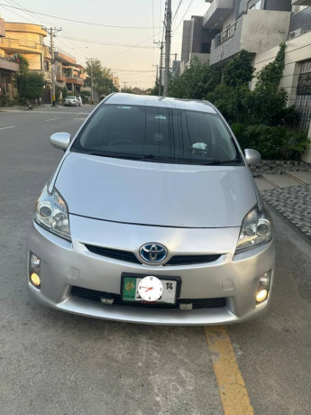 toyota-prius-sled-2011-import-2014-big-0