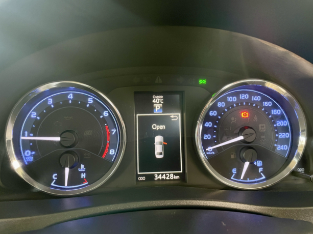 toyota-corolla-altis-grande-big-7
