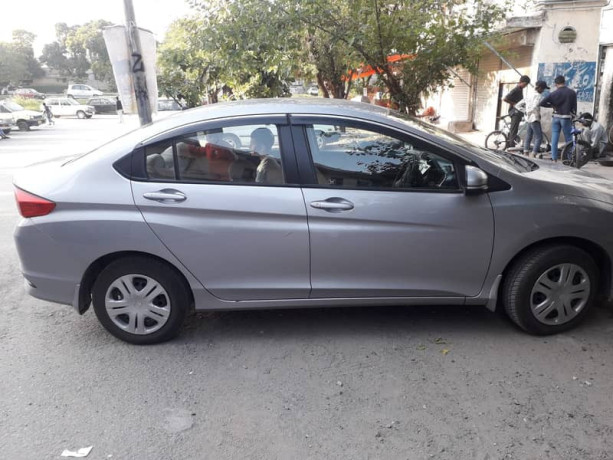 honda-city-ivtec-2022-big-5