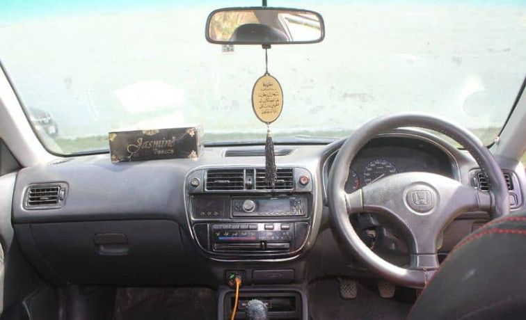 honda-civic-vti-1998-big-8