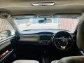 toyota-corolla-axio-hybrid-20142017-small-10