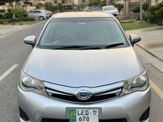 toyota-corolla-axio-hybrid-20142017