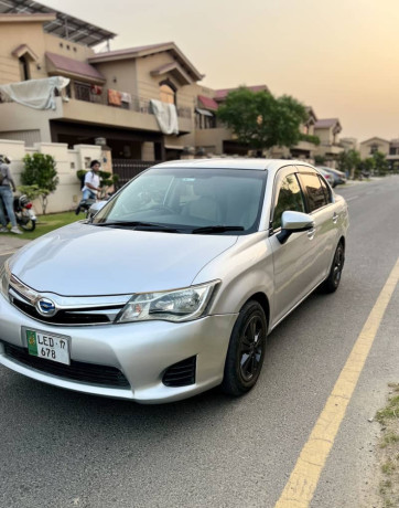 toyota-corolla-axio-hybrid-20142017-big-3