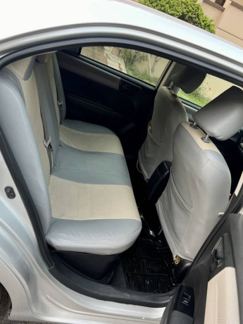 toyota-corolla-axio-hybrid-20142017-big-14