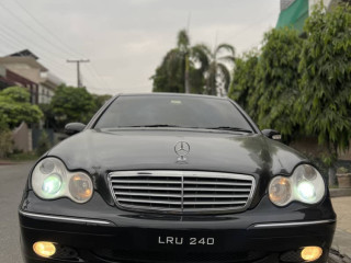 mercedes-benz-c240-v6