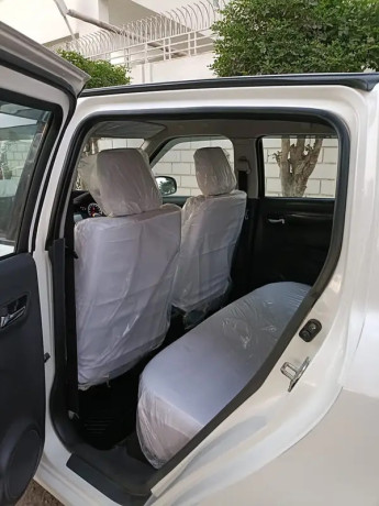 suzuki-swift-13-dlx-model-2015automatic-big-5