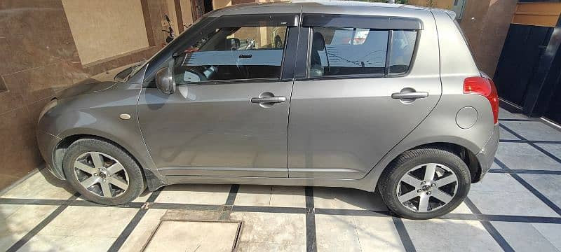 suzuki-swift-2012-big-1