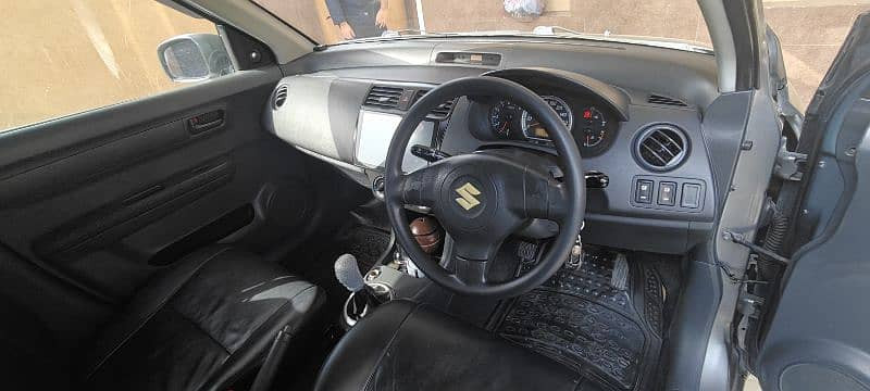suzuki-swift-2012-big-11