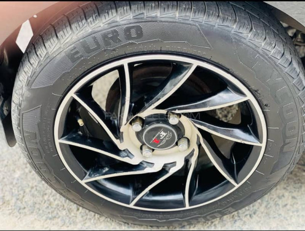 kia-picanto-black-lush-condition-big-1