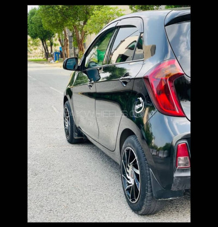 kia-picanto-black-lush-condition-big-7
