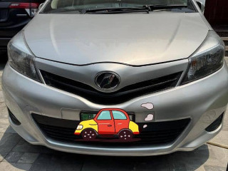 toyota-vitz-2013