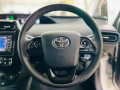 toyota-prius-2021-small-3