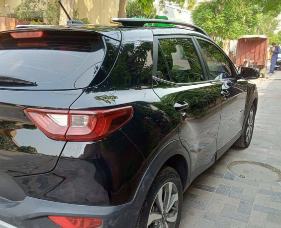 kia-stonic-ex-model-2022-big-3