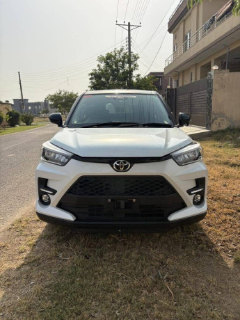 toyota-raize-z-package-fresh-import-2025-big-8